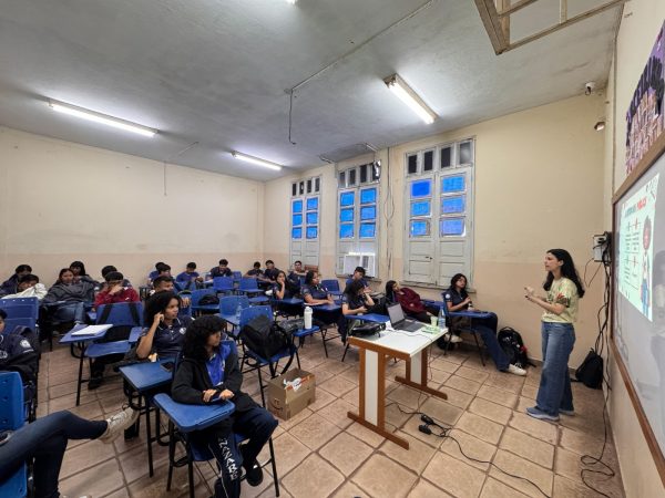 Defensoria leva projetos de cidadania e inclusão a cerca de 700 estudantes em Manacapuru