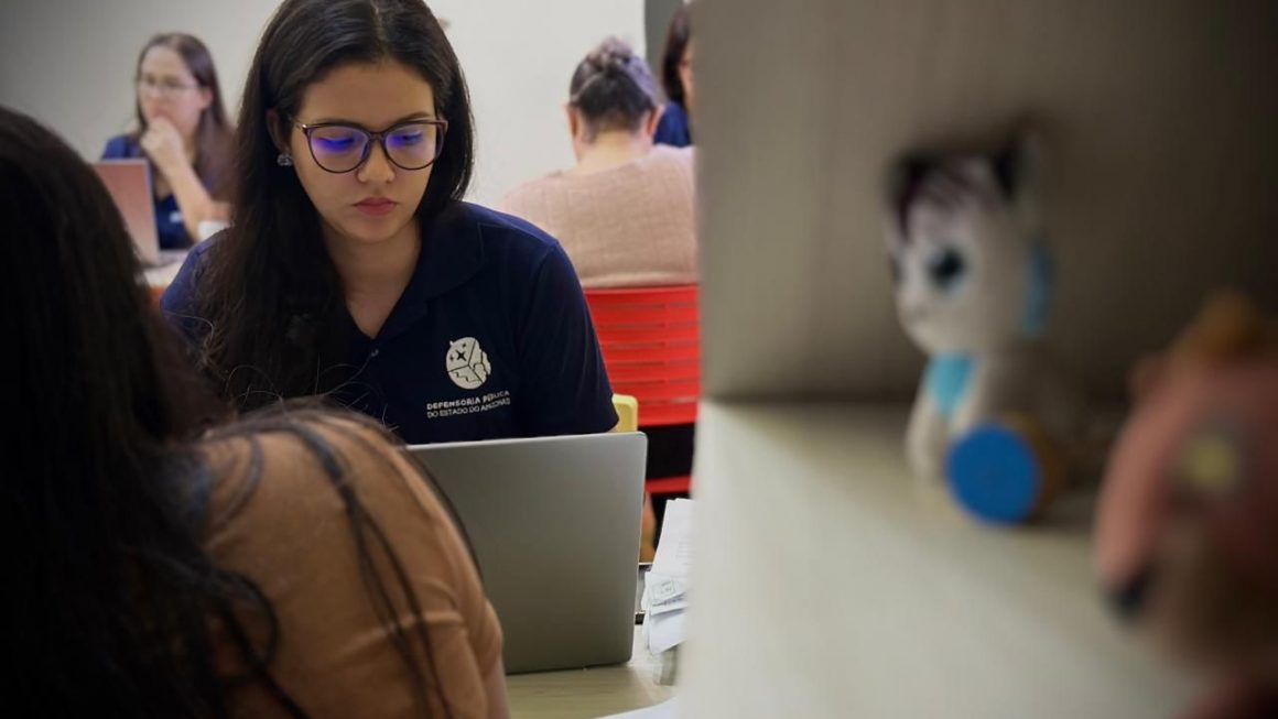 Procedimento busca identificar falhas na rede pública de Manaus, como falta de atendimento especializado e insuficiência de serviços