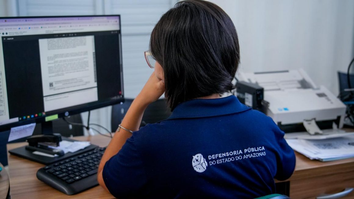Lei prevê que estudantes não podem sofrer nenhum tipo de penalidade por parte de faculdades e universidades, mesmo com boletos de pagamentos em aberto