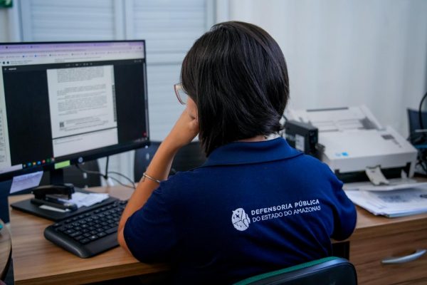 Defensoria garante matrícula de estudante do FIES impedida de renovar vínculo por débitos em faculdade
