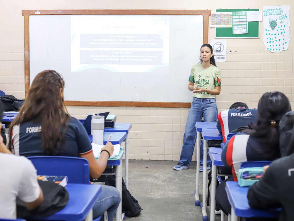 a Defensoria Pública do Estado do Amazonas (DPE-AM) lançou o projeto “Sementes do Amazonas”, nesta sexta-feira (24/07), na Escola Estadual Sant’Ana, localizada no bairro Petrópolis, com a proposta de conscientização ambiental e social em escolas públicas e privadas e espaços comunitários
