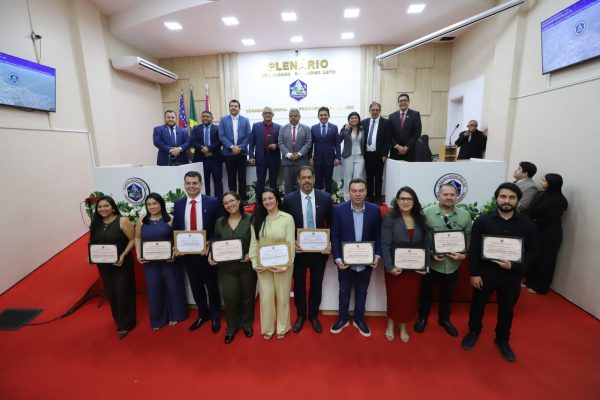 Defensoria recebe Moção de Aplausos da Câmara Municipal de Presidente Figueiredo pelo projeto Meu Pedaço de Chão