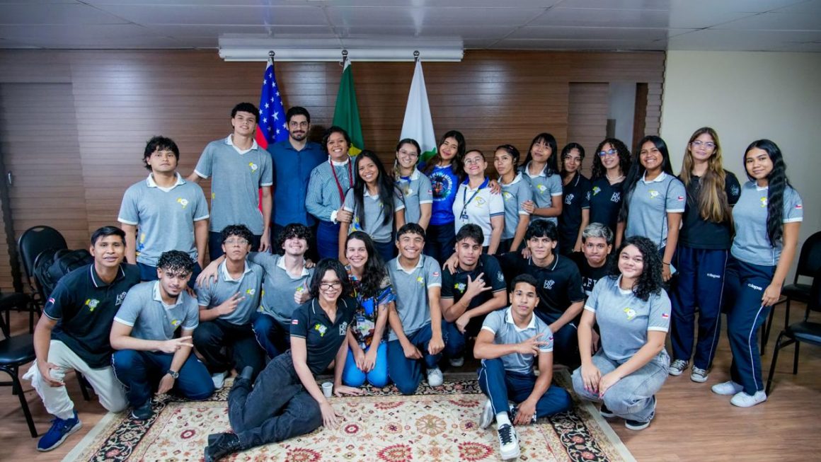 Adolescentes na faixa etária de 13 a 17 anos estão entre os mais afetados com transtornos psicológicos dentro e fora do ambiente escolar, segundo a Organização Mundial da Saúde (OMS)