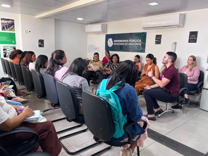 Alunas do curso Defensoras Populares conheceram a rede de proteção à mulher; durante a programação foram identificadas as mulheres que vão compartilhar suas histórias na nova edição da exposição Sem Medo de Viver