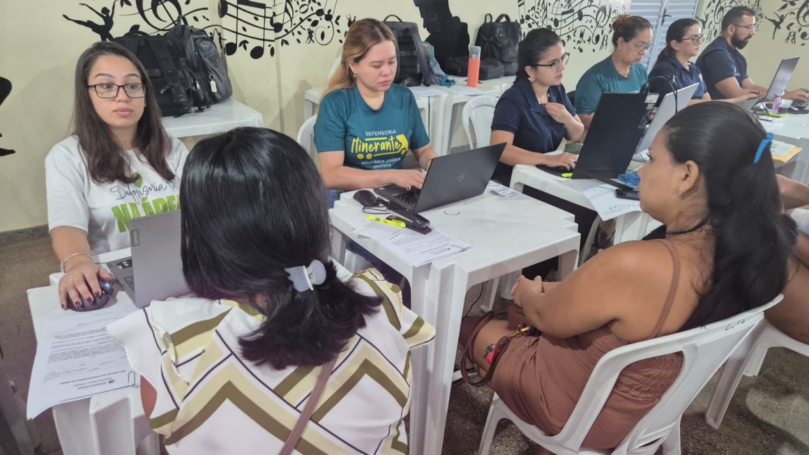 Com a filha de apenas 20 dias nos braços e sem nenhum documento da criança, Joana* buscou a ajuda da Defensoria Pública do Estado do Amazonas (DPE-AM) durante a ação do projeto “Defensoria Itinerante”, em Maués, encerrada na sexta-feira (24/07). O caso retrata uma realidade que ainda desafia o Amazonas, um dos estados com os maiores índices de sub-registro do país.