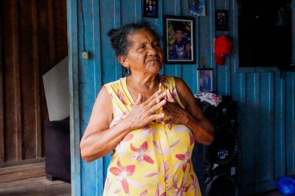 ‘O que vale hoje é documento’: a história de dona Sulamita revela a realidade de quem vive às margens da BR-319