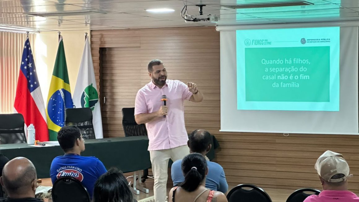 Mais de 60 pessoas participaram da sexta edição de 2026 do projeto, realizada nesta quarta-feira (22/07), no auditório da sede administrativa da Defensoria, na avenida André Araújo. A iniciativa, criada em setembro de 2023, busca ampliar o acesso à Justiça por meio da educação em direitos.