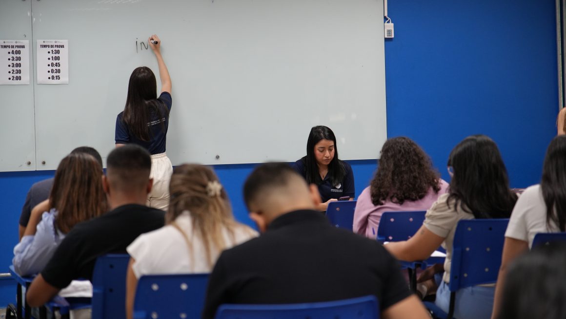 A Defensoria Pública do Estado do Amazonas (DPE-AM) está com inscrições abertas para o processo seletivo de estágio destinado à formação de cadastro de reserva, com atuação no município de Lábrea, a 702 quilômetros de Manaus. Estudantes do curso de Direito podem se inscrever até o dia 28 de agosto, exclusivamente pelo e-mail dpeam.purus@defensoria.am.def.br.
