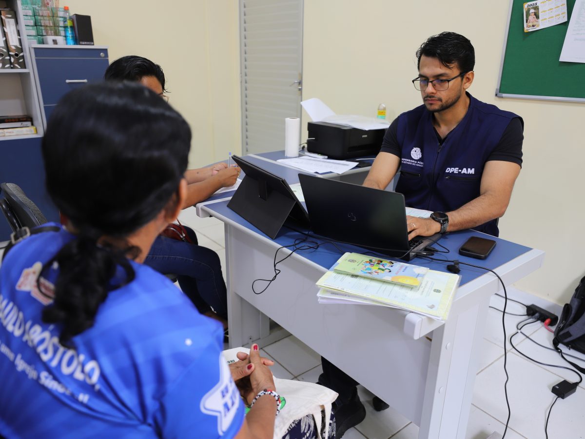 A Defensoria Pública do Estado do Amazonas (DPAM) realizará, de 14 a 18 de setembro, atendimentos jurídicos gratuitos à população de Santo Antônio do Içá, na região do Alto Solimões. A ação amplia a assistência prestada pela instituição no município e ocorrerá na Secretaria de Assistência Social, localizada na Avenida Adrião Garcia, bairro Santa Etelvina, das 8h às 14h.