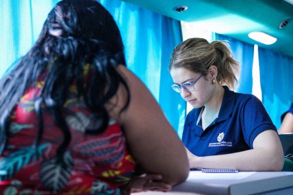 Defensoria do Amazonas oferece atendimento jurídico a mulheres vítimas de violência durante Operação Mulher Segura