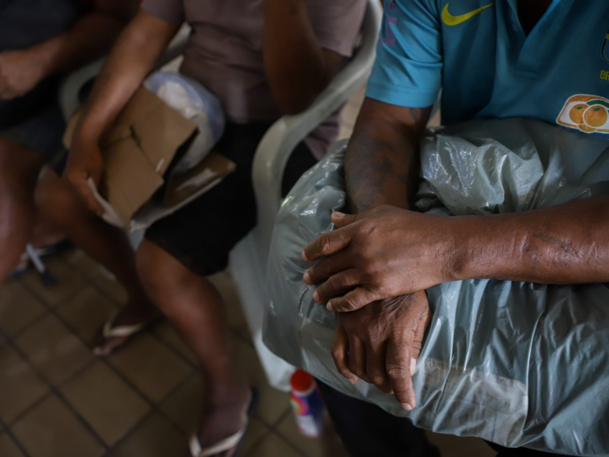 Nesta quarta-feira, 19 de agosto, Dia Nacional de Luta da População em Situação de Rua, a Defensoria Pública do Estado do Amazonas (DPE-AM) destaca as diretrizes da política institucional criada para assegurar a esse público acesso à Justiça de forma prioritária e desburocratizada. A data chama atenção para a garantia de direitos e para o enfrentamento das violações vivenciadas por essa população.