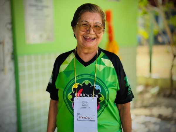 Aos 69 anos, Maria do Rosário quer aprender a chamar Uber e fazer videochamadas sozinha