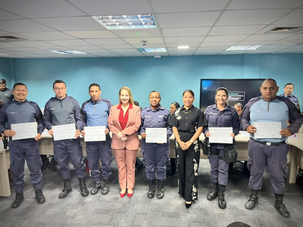 Cerimônia certificou 43 policiais e destacou atuação integrada da rede de proteção; Defensoria do Amazonas e Ronda Maria da Penha possuem práticas reconhecidas nacionalmente com o Selo FBSP