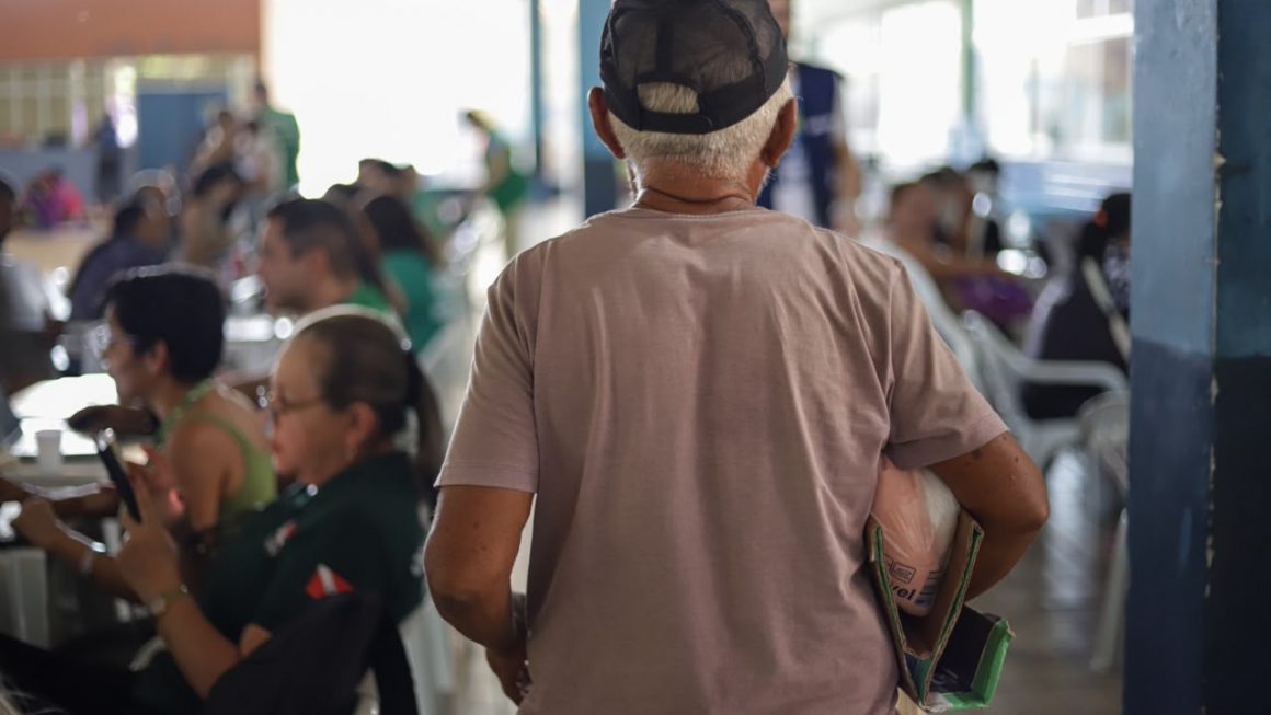 O espaço se intitulava como “Creche para Idosos”, um termo considerado etarista por infantilizar pessoas idosas e reforçar estereótipos relacionados ao envelhecimento