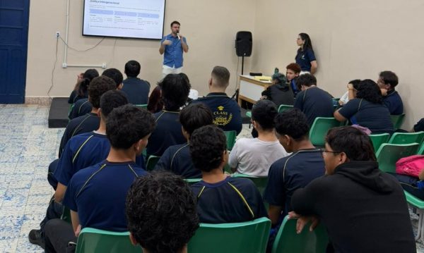 Projeto ‘Sementes do Amazonas’ debate justiça entre gerações com estudantes em Manaus