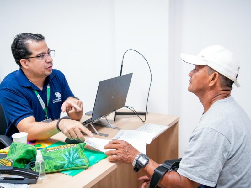 A Defensoria Pública do Amazonas (DPAM) realizará, entre os dias 21 e 28 de outubro, uma série de atendimentos jurídicos nos municípios de Benjamin Constant e Tabatinga, distantes 1.121 e 1.108 quilômetros de Manaus, respectivamente. As ações integram o acompanhamento contínuo, pela instituição, das demandas represadas no interior, visando garantir à população que vive em locais distantes o acesso aos serviços ofertados pela Defensoria.